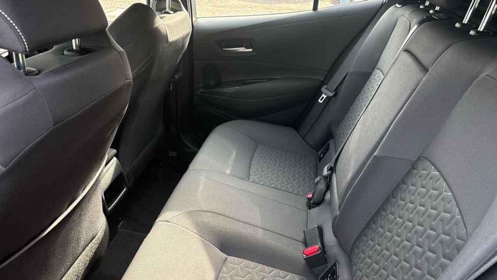 Toyota Corolla 1.8 VVT-i Hybrid Icon Tech 5dr CVT Hybrid Hatchback - Image 16