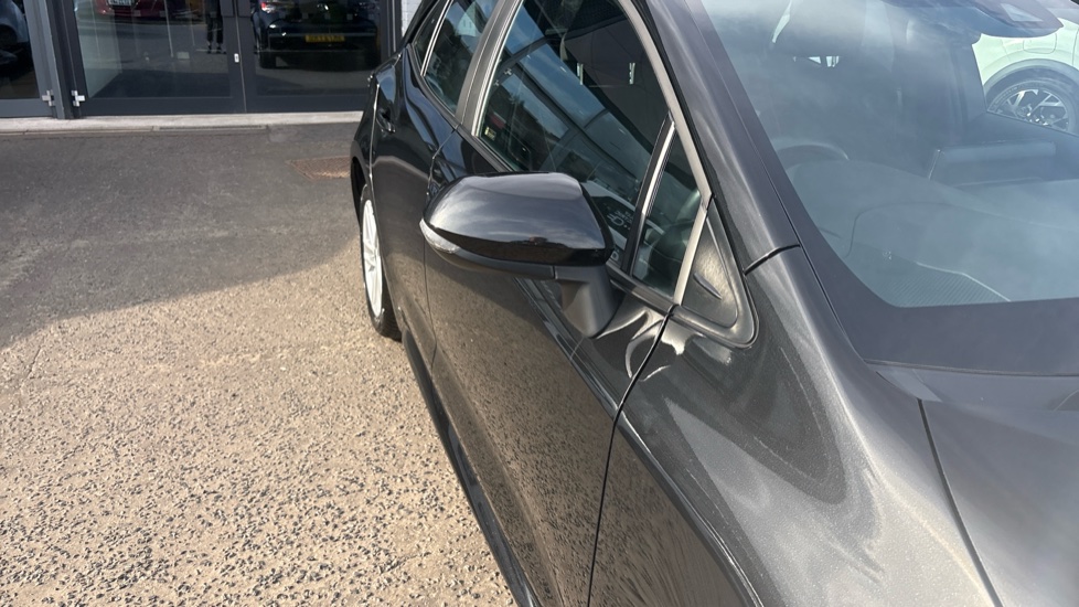 Toyota Corolla 1.8 VVT-i Hybrid Icon Tech 5dr CVT Hybrid Hatchback - Image 41