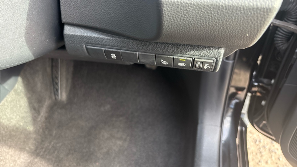 Toyota Corolla 1.8 VVT-i Hybrid Icon Tech 5dr CVT Hybrid Hatchback - Image 43
