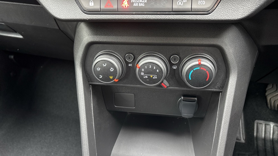 Dacia Sandero Stepway 1.0 TCe Expression 5dr Petrol Hatchback - Image 49