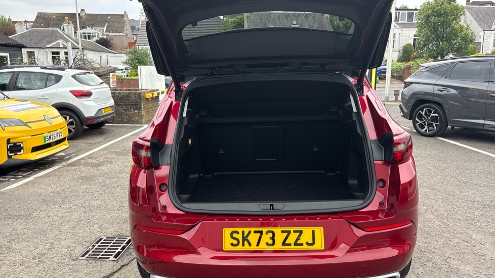 Vauxhall Grandland 1.2 Turbo Ultimate 5dr Petrol Hatchback - Image 4