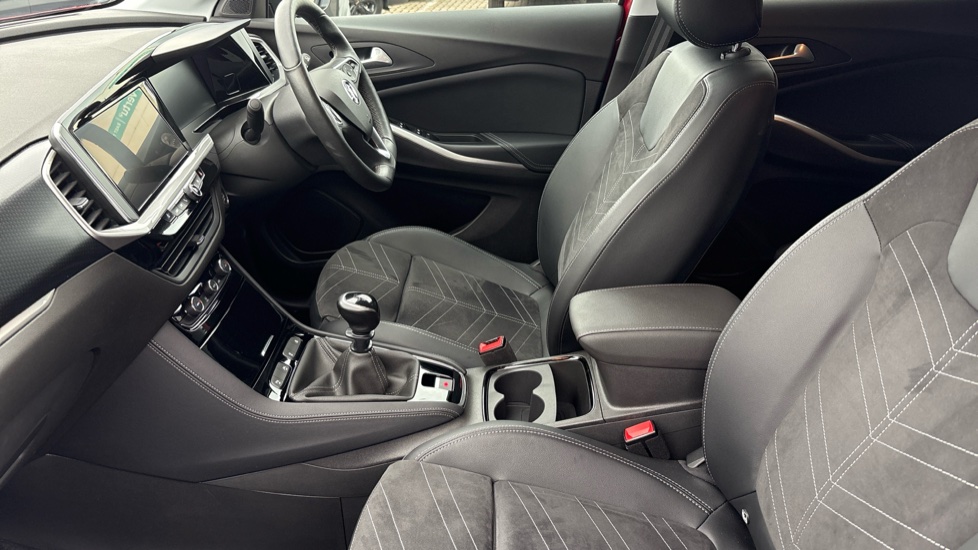 Vauxhall Grandland 1.2 Turbo Ultimate 5dr Petrol Hatchback - Image 45