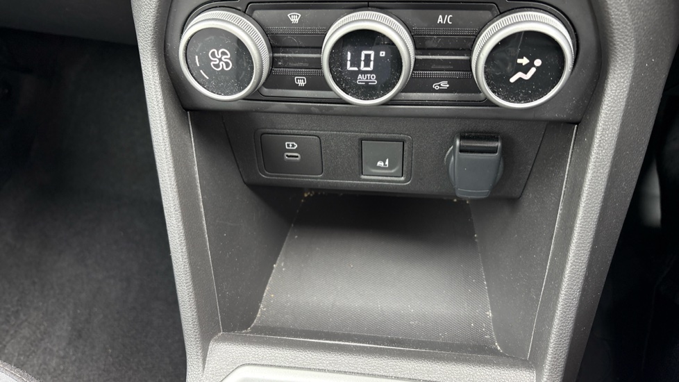 Dacia Sandero Stepway 1.0 TCe Extreme 5dr Petrol Hatchback - Image 53