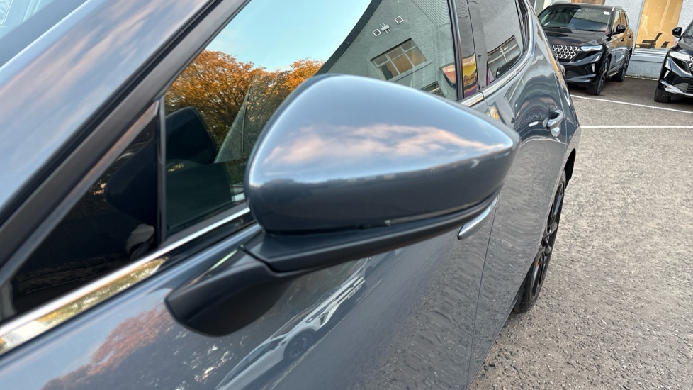 Mazda 3 2.0 Skyactiv X MHEV GT Sport 5dr Petrol Hatchback - Image 25