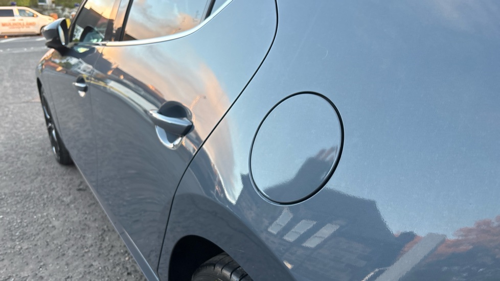 Mazda 3 2.0 Skyactiv X MHEV GT Sport 5dr Petrol Hatchback - Image 39