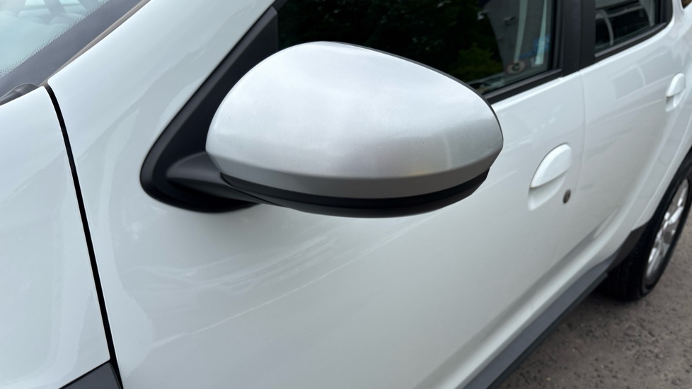 Dacia Duster 1.0 TCe 90 Expression 5dr Petrol Estate - Image 26