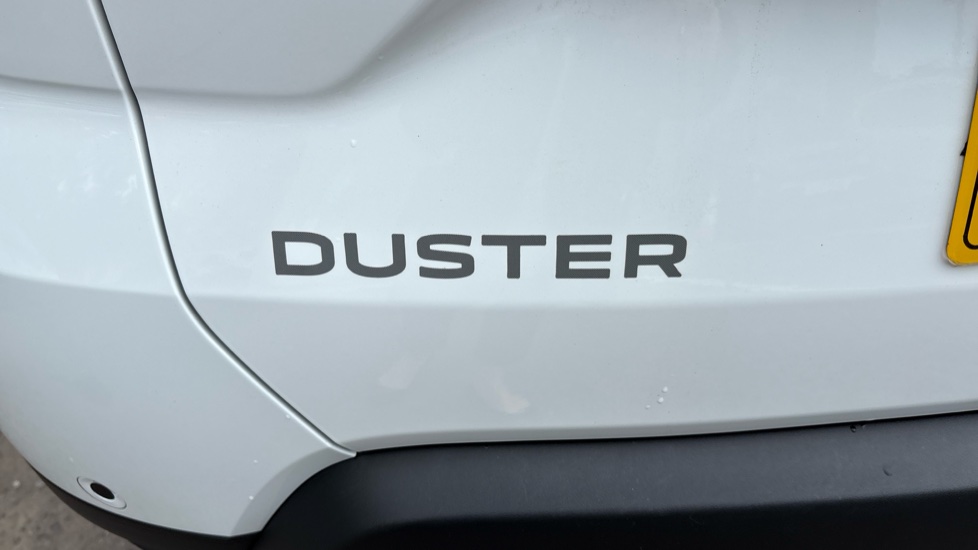 Dacia Duster 1.0 TCe 90 Expression 5dr Petrol Estate - Image 30