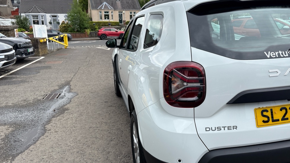 Dacia Duster 1.0 TCe 90 Expression 5dr Petrol Estate - Image 36