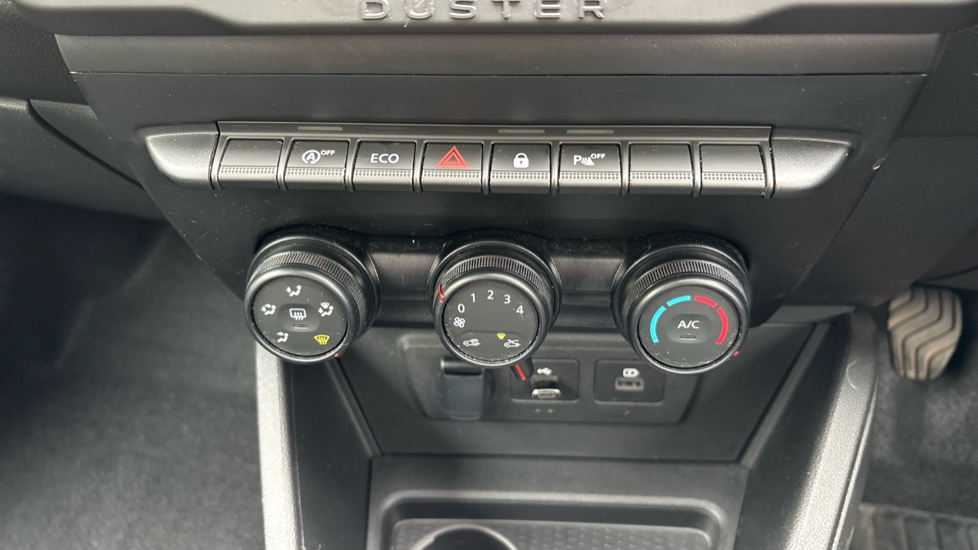 Dacia Duster 1.0 TCe 90 Expression 5dr Petrol Estate - Image 47