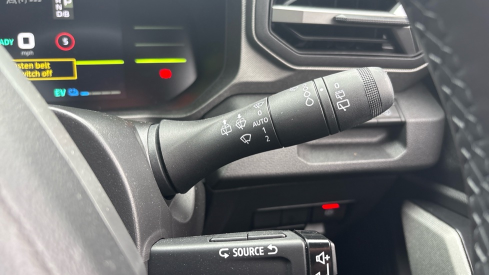 Dacia Duster 1.8 Hybrid 155 Journey 5dr Auto Hybrid Estate - Image 24