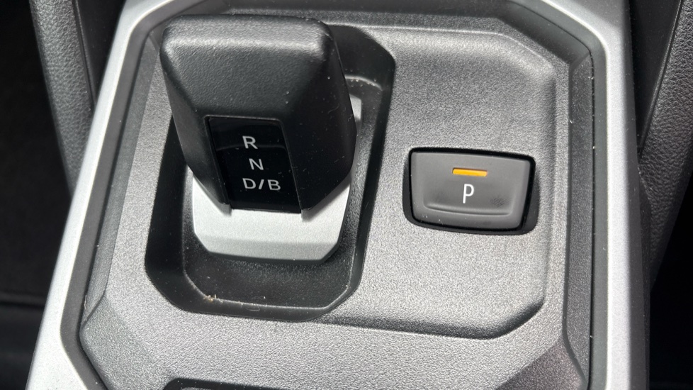 Dacia Duster 1.8 Hybrid 155 Journey 5dr Auto Hybrid Estate - Image 29