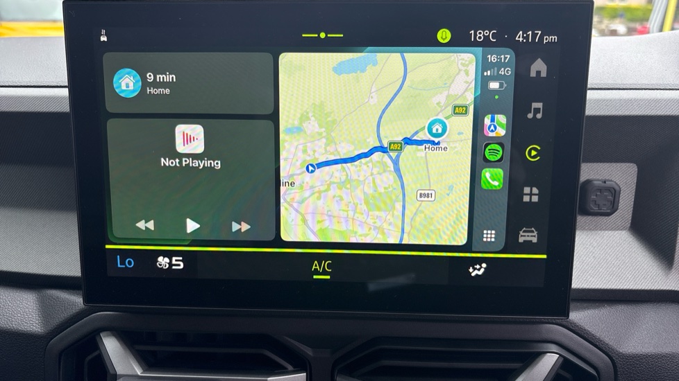 Dacia Duster 1.8 Hybrid 155 Journey 5dr Auto Hybrid Estate - Image 32