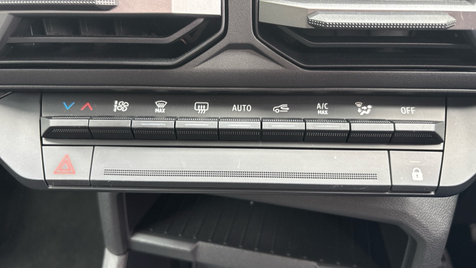 Dacia Duster 1.8 Hybrid 155 Journey 5dr Auto Hybrid Estate - Image 34