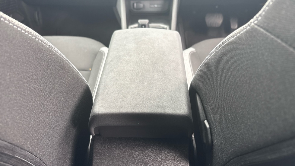 Dacia Duster 1.8 Hybrid 155 Journey 5dr Auto Hybrid Estate - Image 47