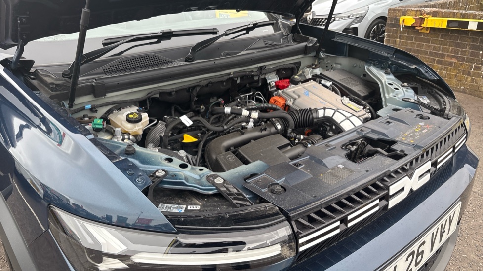Dacia Bigster 1.8 Hybrid 155 Journey 5dr Auto Hybrid Estate - Image 29