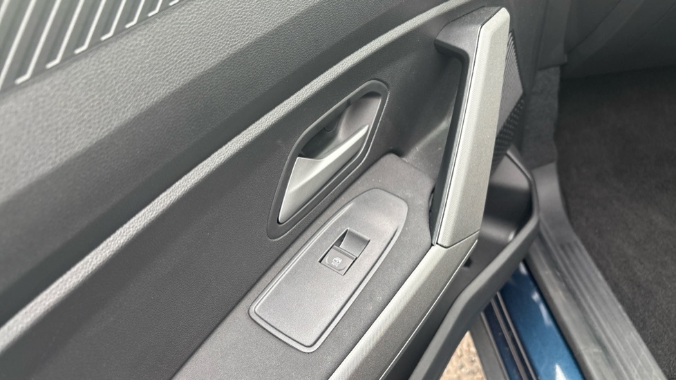 Dacia Bigster 1.8 Hybrid 155 Journey 5dr Auto Hybrid Estate - Image 33