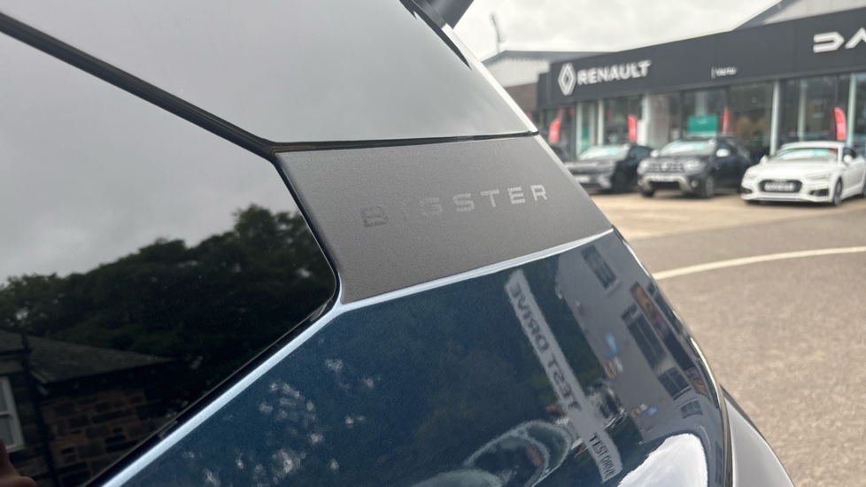 Dacia Bigster 1.8 Hybrid 155 Journey 5dr Auto Hybrid Estate - Image 40