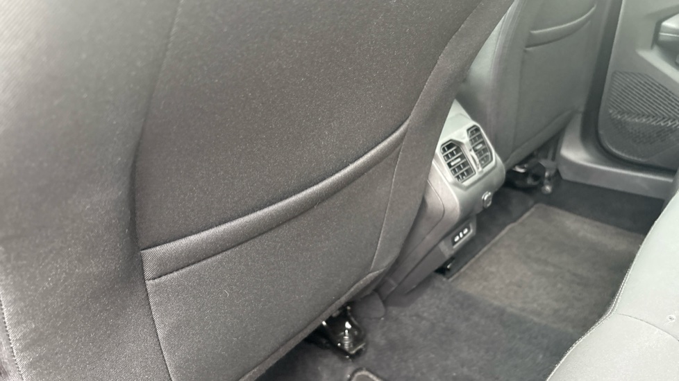 Dacia Bigster 1.8 Hybrid 155 Journey 5dr Auto Hybrid Estate - Image 41
