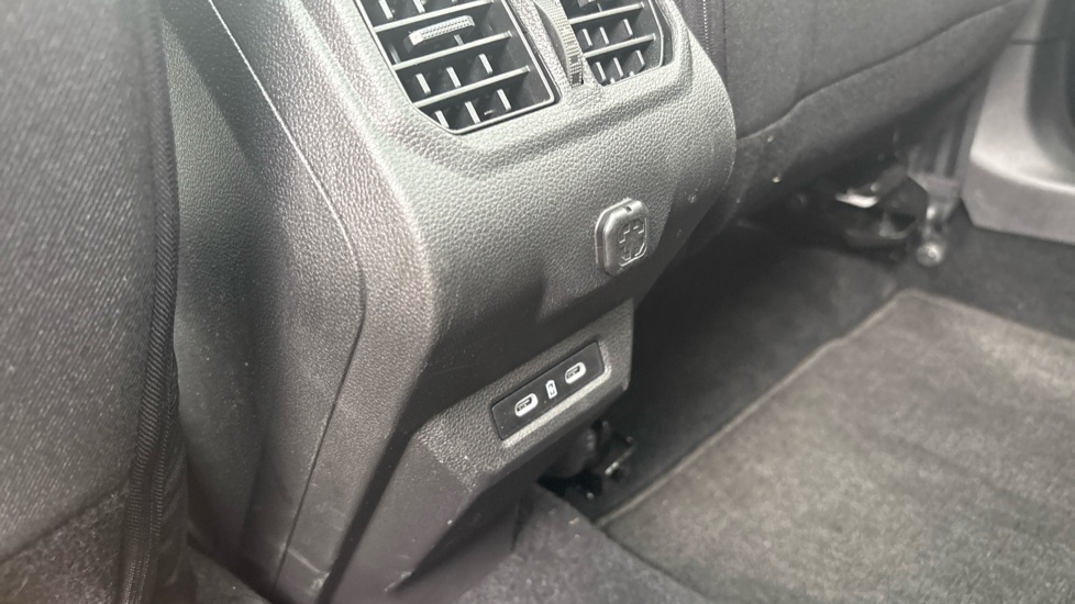 Dacia Bigster 1.8 Hybrid 155 Journey 5dr Auto Hybrid Estate - Image 42
