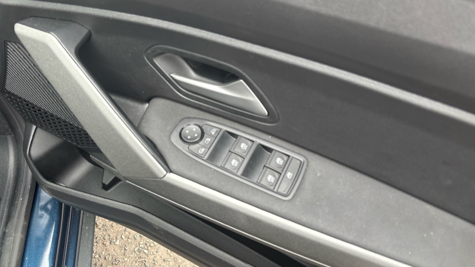 Dacia Bigster 1.8 Hybrid 155 Journey 5dr Auto Hybrid Estate - Image 52