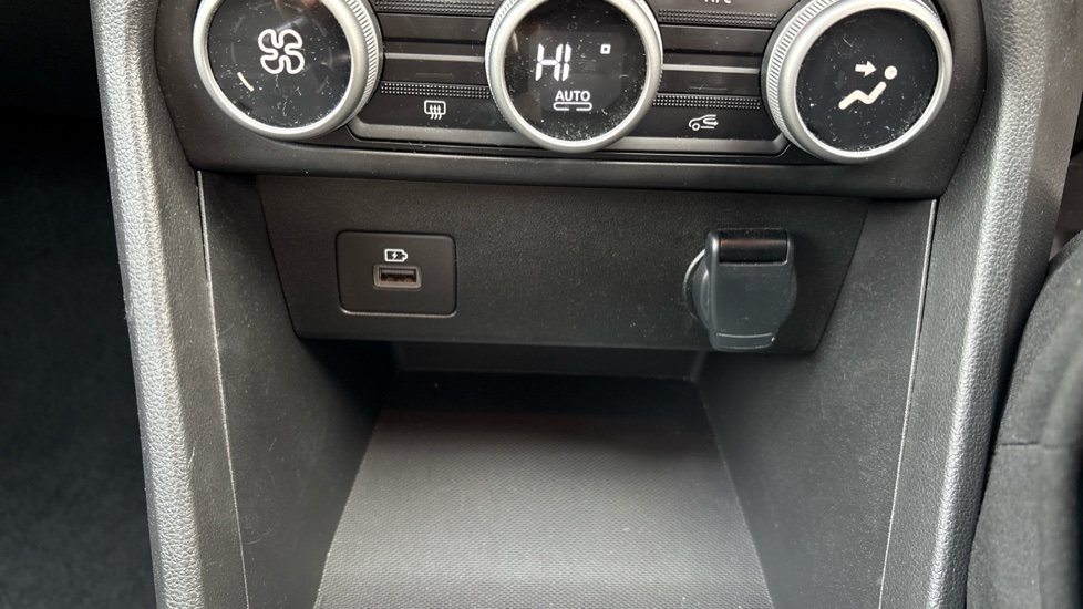 Dacia Sandero Stepway 1.0 TCe Journey 5dr Petrol Hatchback - Image 56