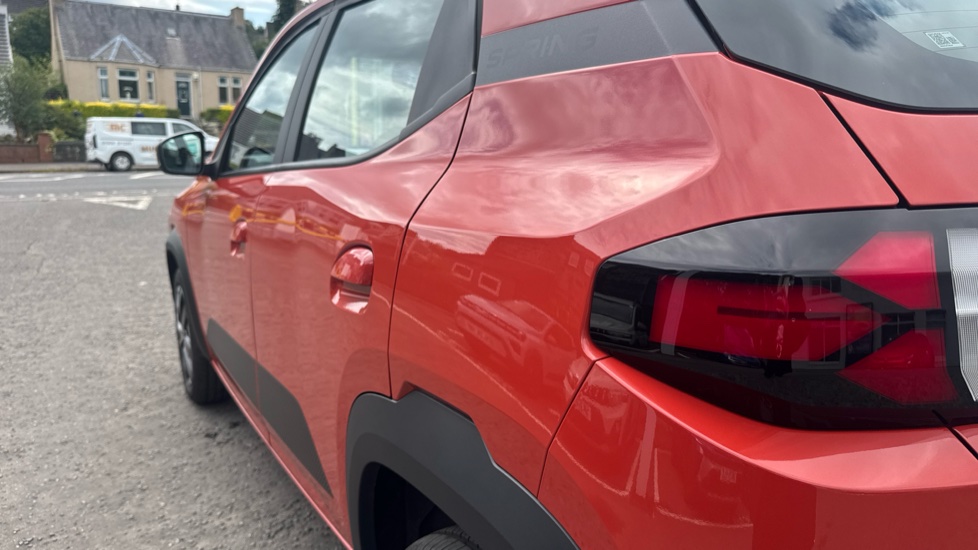 Dacia Spring 27kWh Extreme 65 48kW 5dr Auto Electric Hatchback - Image 38