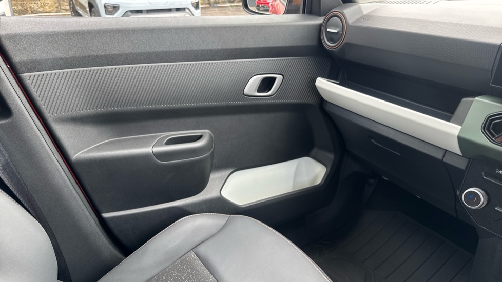 Dacia Spring 27kWh Extreme 65 48kW 5dr Auto Electric Hatchback - Image 62