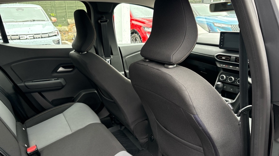 Dacia Sandero Stepway 1.0 TCe Extreme 5dr Petrol Hatchback - Image 42