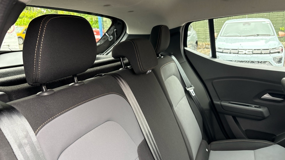 Dacia Sandero Stepway 1.0 TCe Extreme 5dr Petrol Hatchback - Image 43