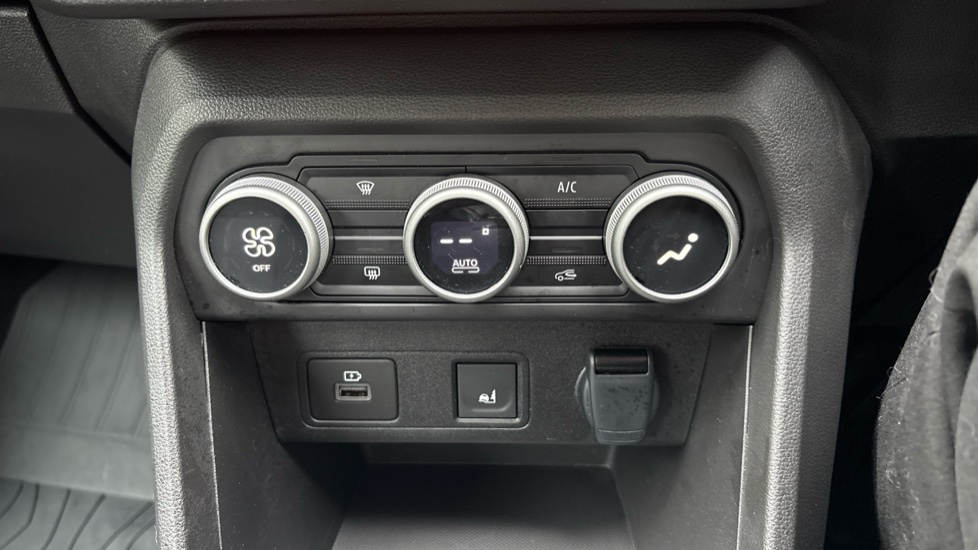Dacia Sandero Stepway 1.0 TCe Extreme 5dr Petrol Hatchback - Image 55
