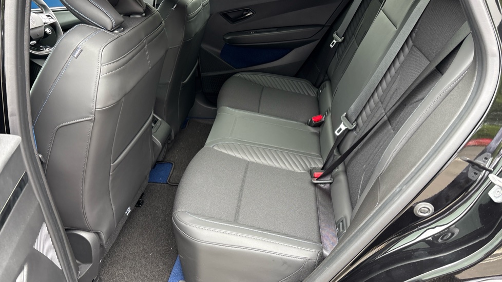 Renault Megane E-Tech EV60 160kW Techno Esprit Alpine 60kWh 5dr Auto Electric Hatchback - Image 16