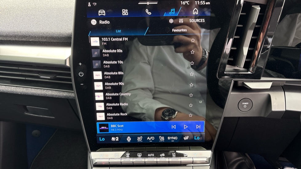 Renault Megane E-Tech EV60 160kW Techno Esprit Alpine 60kWh 5dr Auto Electric Hatchback - Image 46