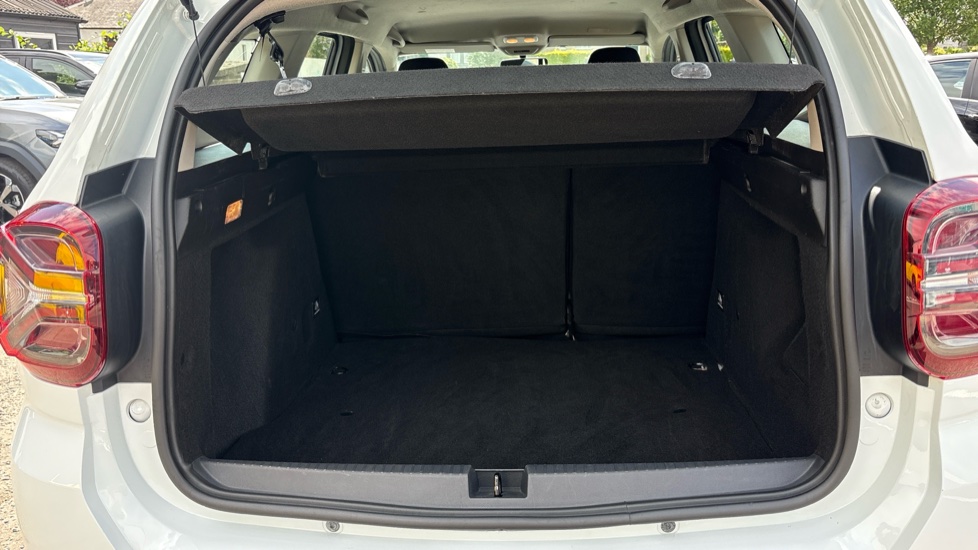 Dacia Duster 1.0 TCe 90 Comfort 5dr Petrol Estate - Image 4