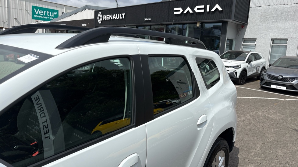 Dacia Duster 1.0 TCe 90 Comfort 5dr Petrol Estate - Image 26