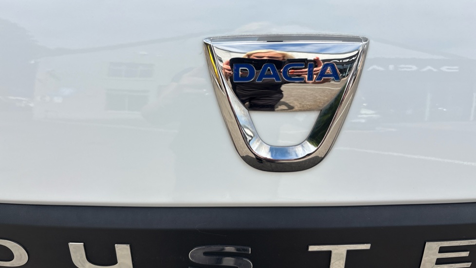 Dacia Duster 1.0 TCe 90 Comfort 5dr Petrol Estate - Image 32