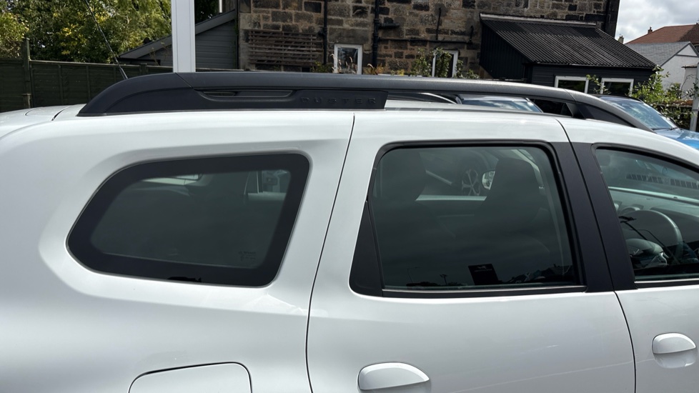 Dacia Duster 1.0 TCe 90 Comfort 5dr Petrol Estate - Image 37