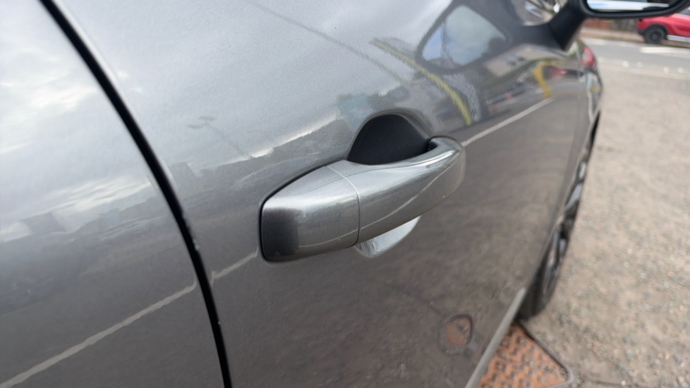 Renault Clio 1.0 TCe 90 Techno 5dr Petrol Hatchback - Image 30