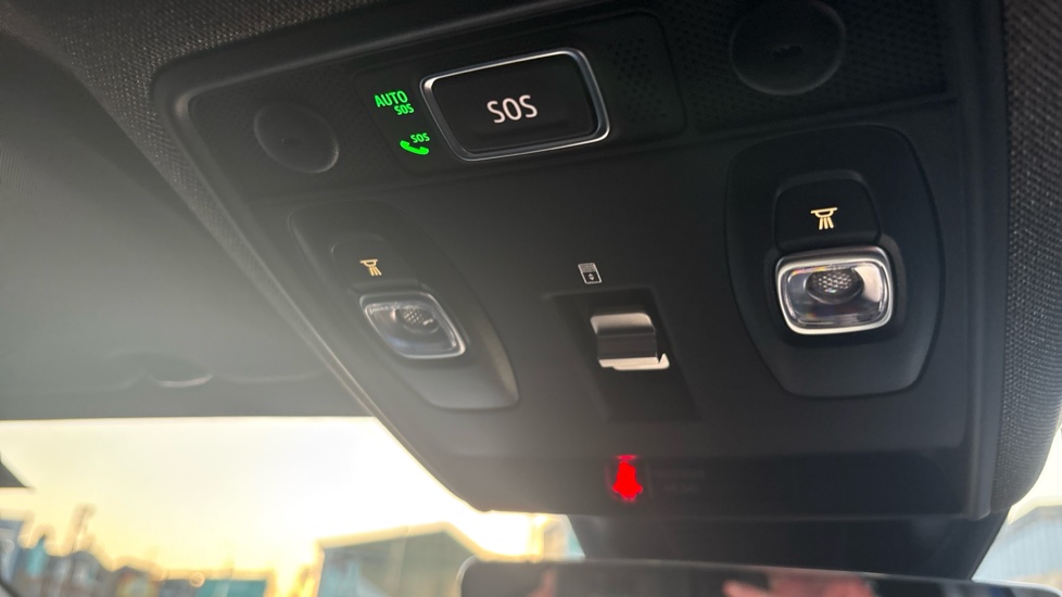 Renault Symbioz 1.8 E-Tech FHEV 160 Iconic Esprit Alpine 5dr Auto Hybrid Estate - Image 38