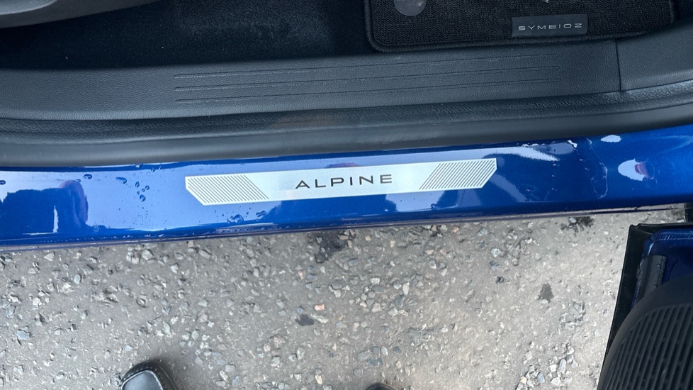 Renault Symbioz 1.8 E-Tech FHEV 160 Iconic Esprit Alpine 5dr Auto Hybrid Estate - Image 42