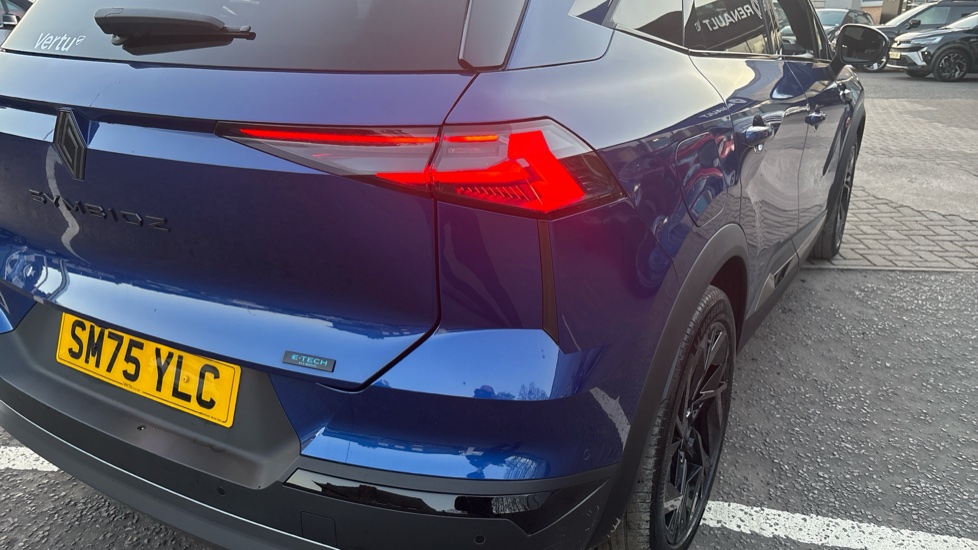 Renault Symbioz 1.8 E-Tech FHEV 160 Iconic Esprit Alpine 5dr Auto Hybrid Estate - Image 44