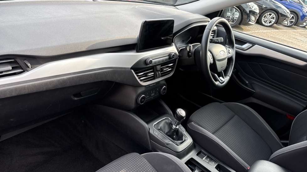 Ford Focus 1.0 EcoBoost 125 Zetec 5dr Petrol Hatchback - Image 9