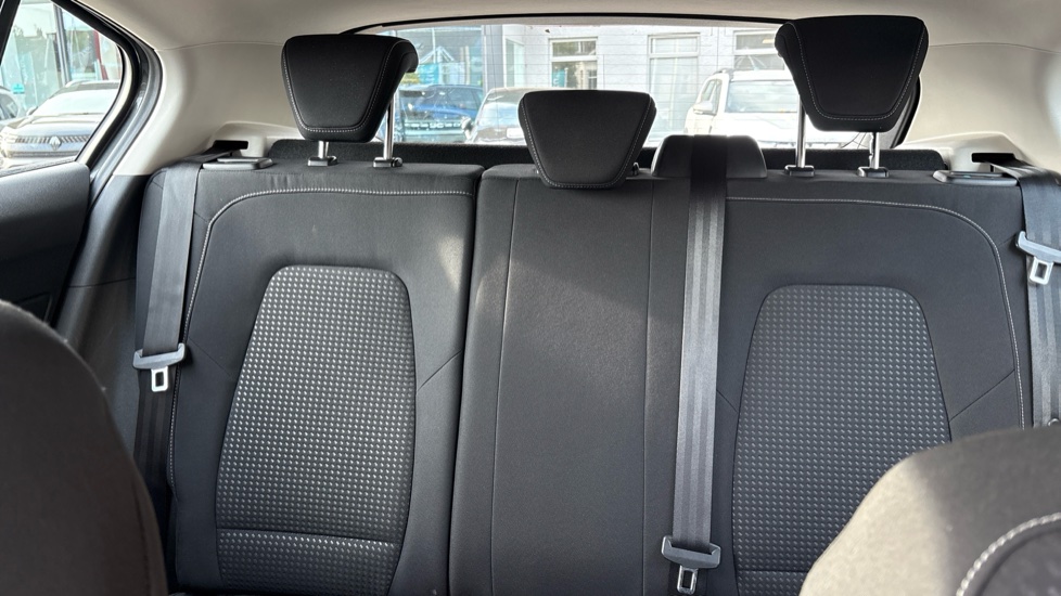 Ford Focus 1.0 EcoBoost 125 Zetec 5dr Petrol Hatchback - Image 15