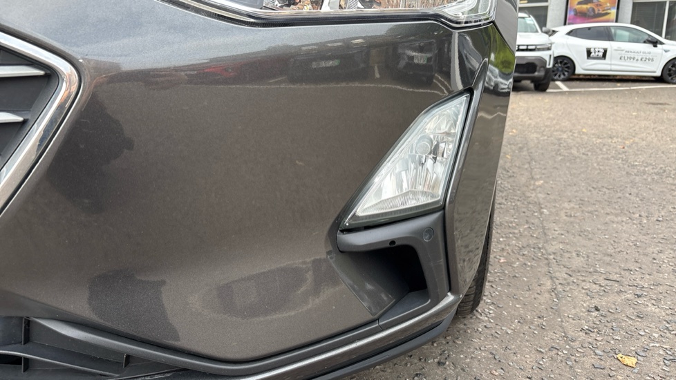 Ford Focus 1.0 EcoBoost 125 Zetec 5dr Petrol Hatchback - Image 26