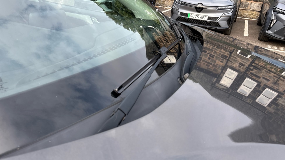 Ford Focus 1.0 EcoBoost 125 Zetec 5dr Petrol Hatchback - Image 29