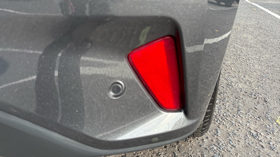 Ford Focus 1.0 EcoBoost 125 Zetec 5dr Petrol Hatchback - Image 34