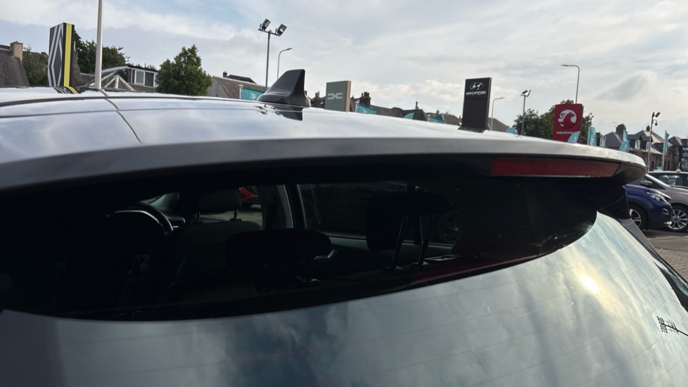 Ford Focus 1.0 EcoBoost 125 Zetec 5dr Petrol Hatchback - Image 37