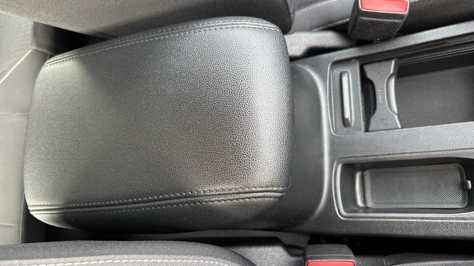 Ford Focus 1.0 EcoBoost 125 Zetec 5dr Petrol Hatchback - Image 63