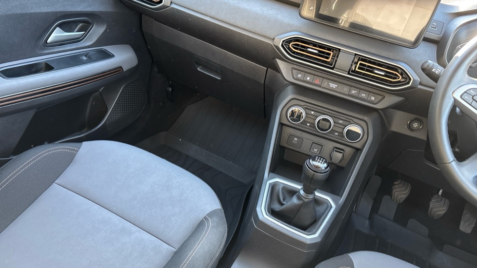 Dacia Sandero Stepway 1.0 TCe Extreme 5dr Petrol Hatchback - Image 14