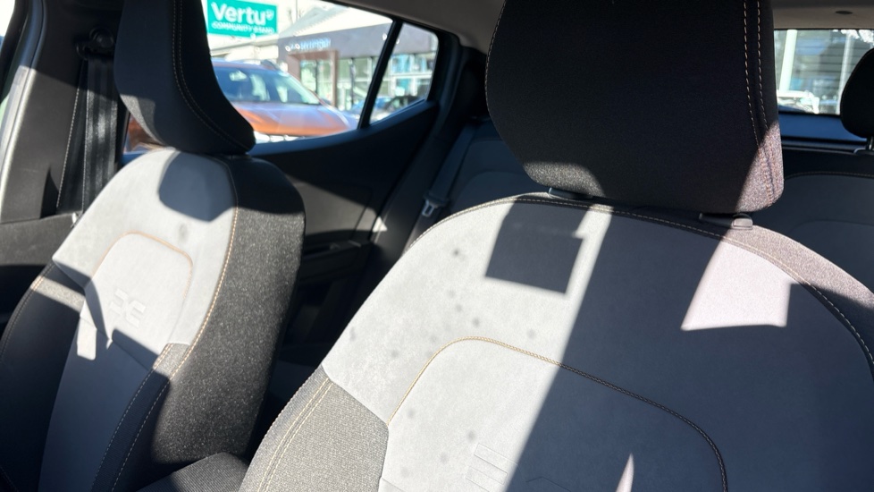 Dacia Sandero Stepway 1.0 TCe Extreme 5dr Petrol Hatchback - Image 47