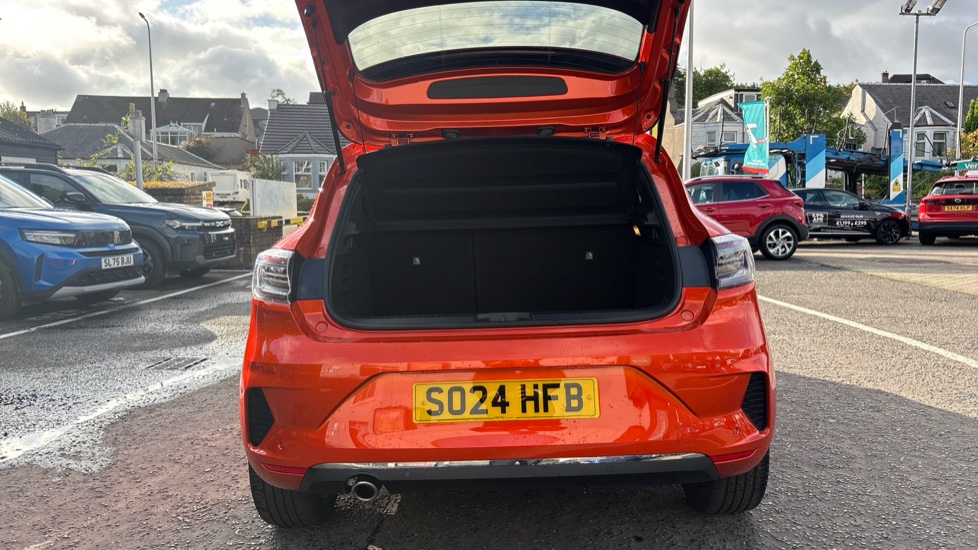 Renault Clio 1.0 TCe 90 Techno 5dr Petrol Hatchback - Image 4